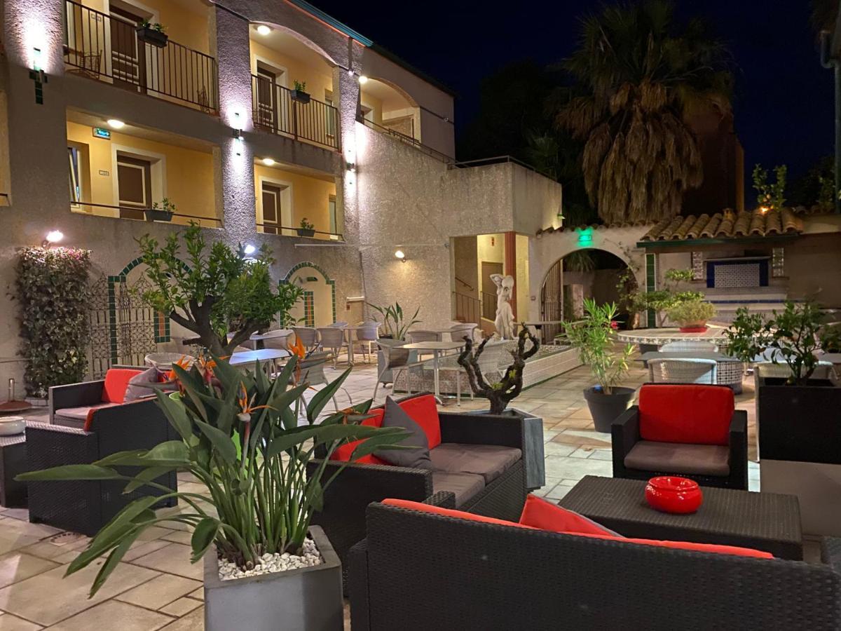Logis Hotel Les II Mas - Perpignan Sud Cabestany Esterno foto