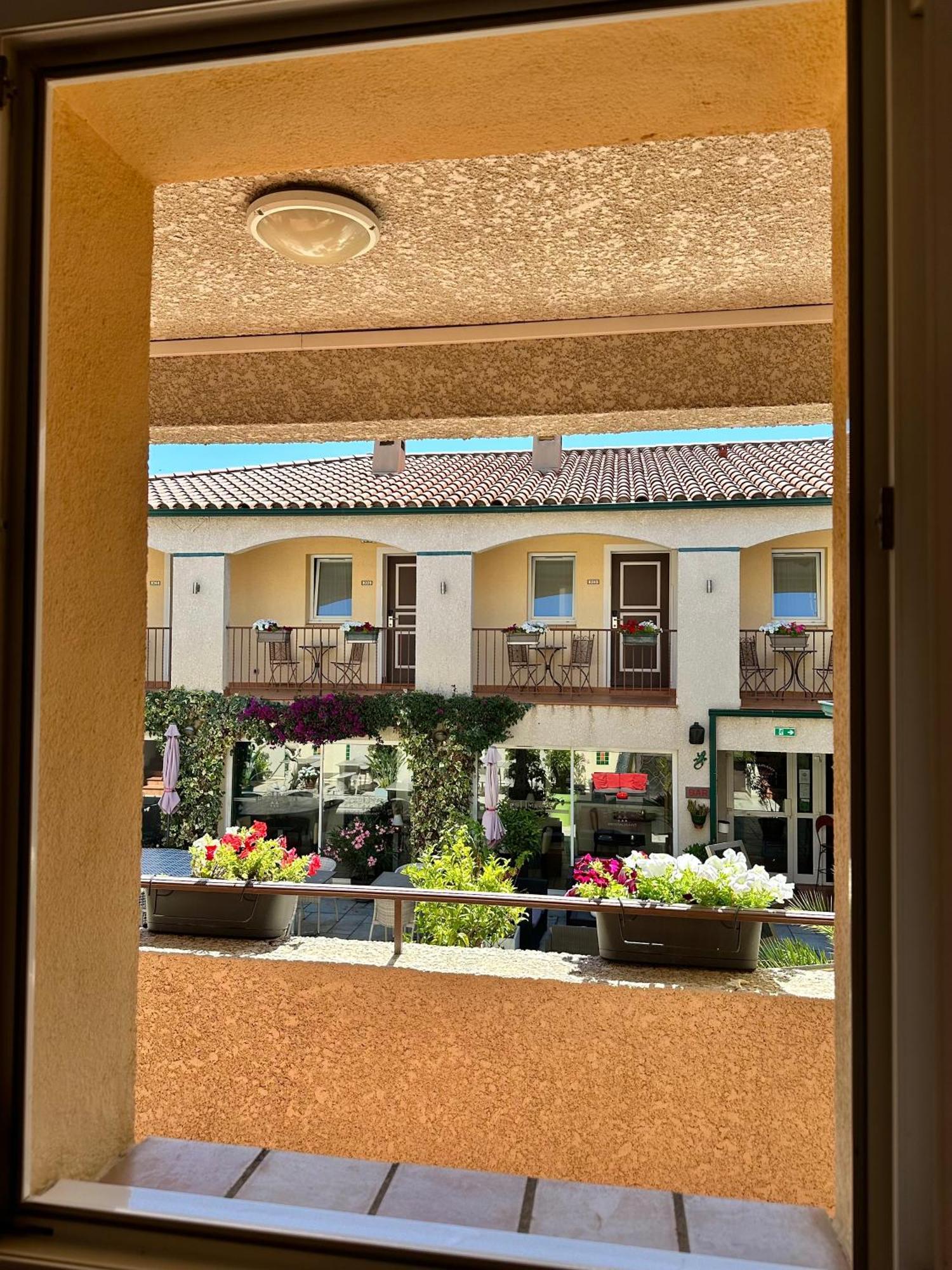 Logis Hotel Les II Mas - Perpignan Sud Cabestany Esterno foto
