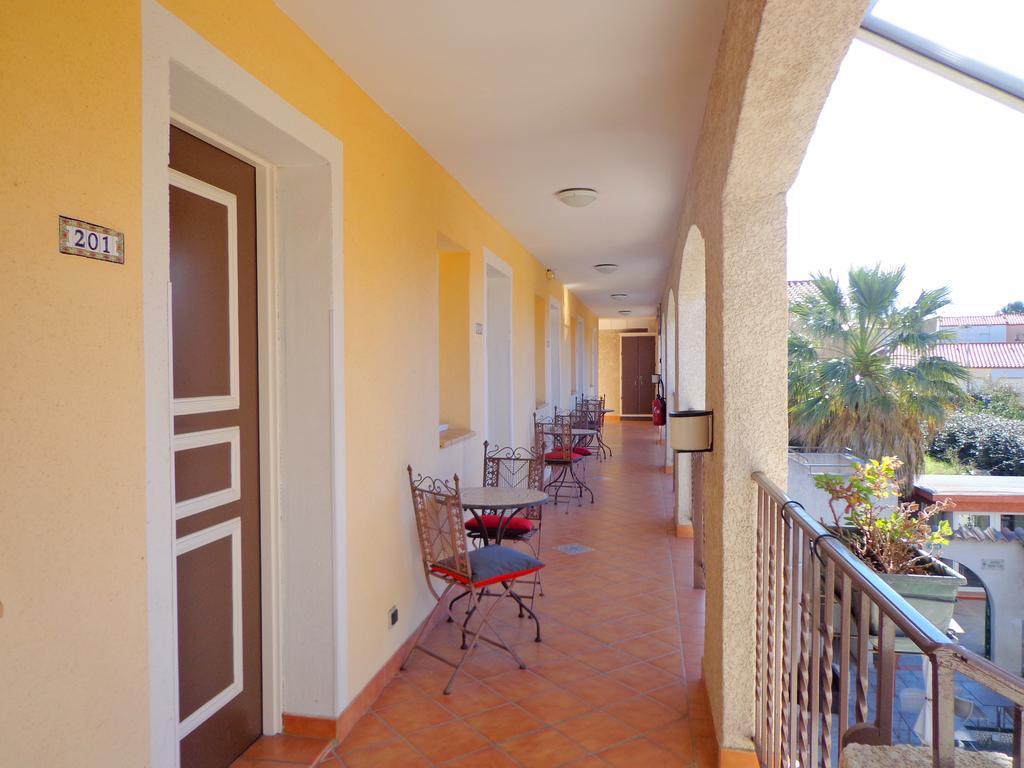 Logis Hotel Les II Mas - Perpignan Sud Cabestany Esterno foto